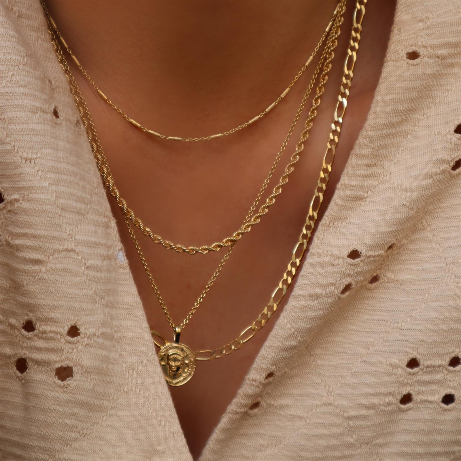 BE YOUR OWN MUSE PETITE
