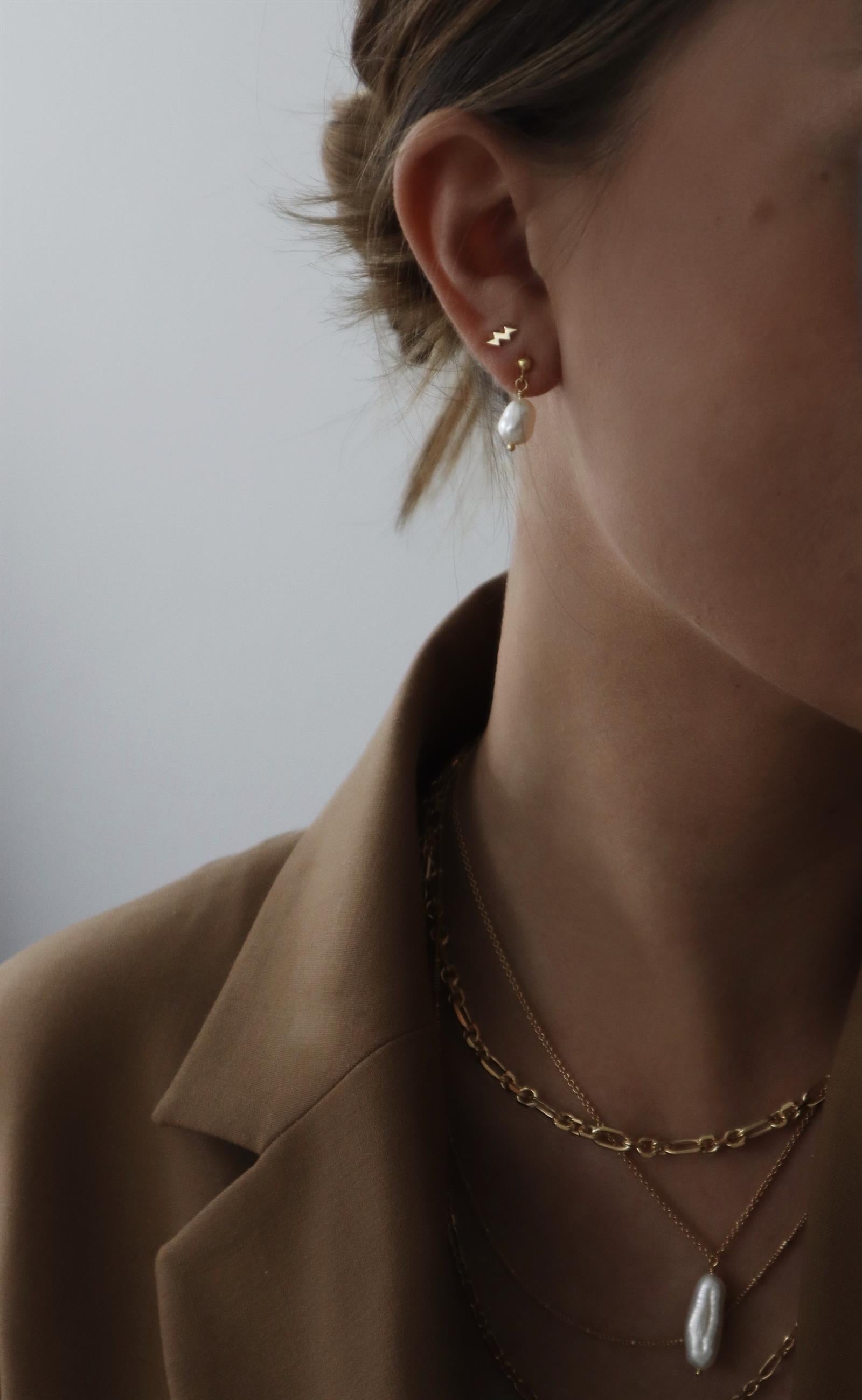 LIGHTNING BOLT STUDS